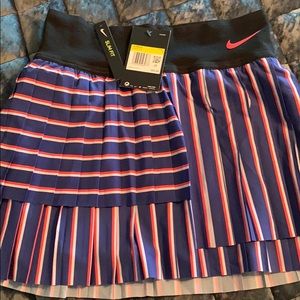 Nike tennis skirt - slim fit -small